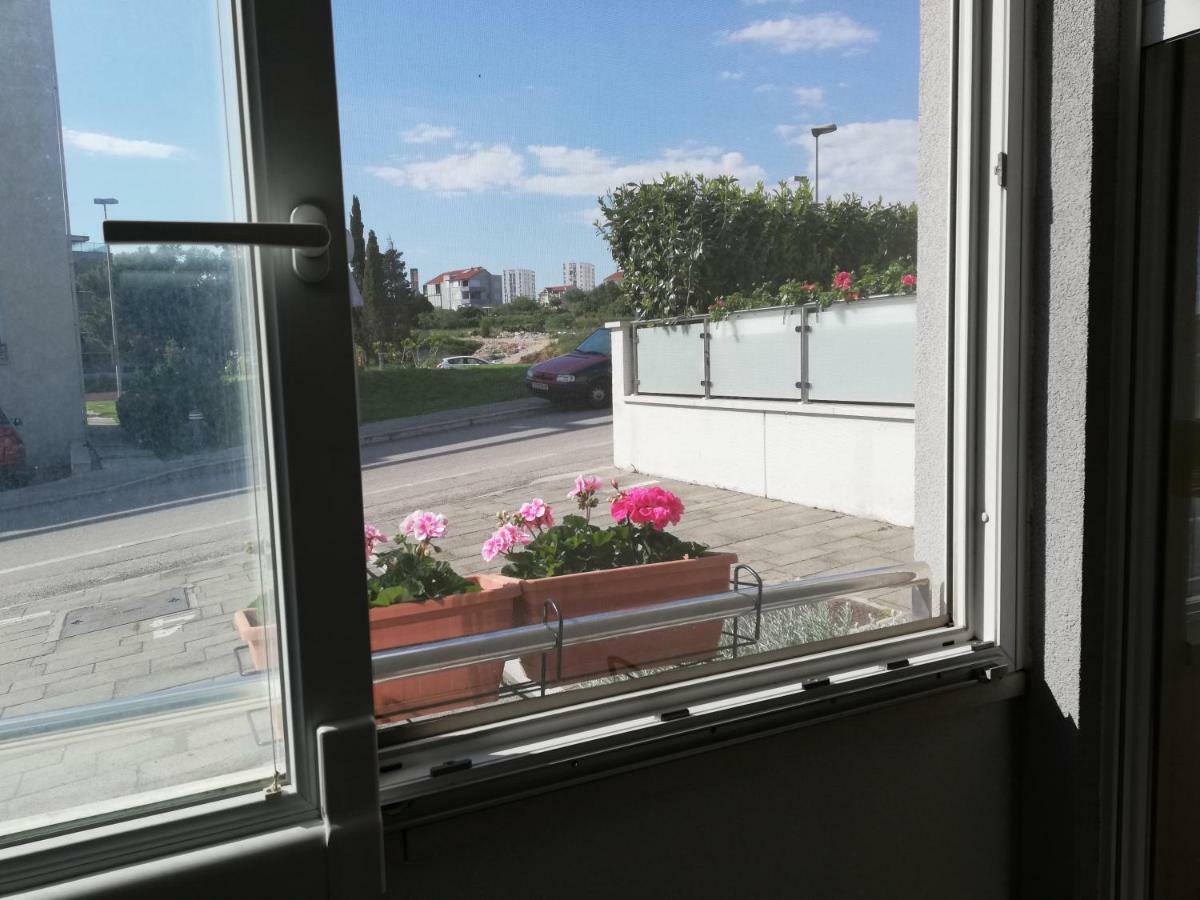Near Beach Apartment Reno With Private Parking Split Eksteriør billede