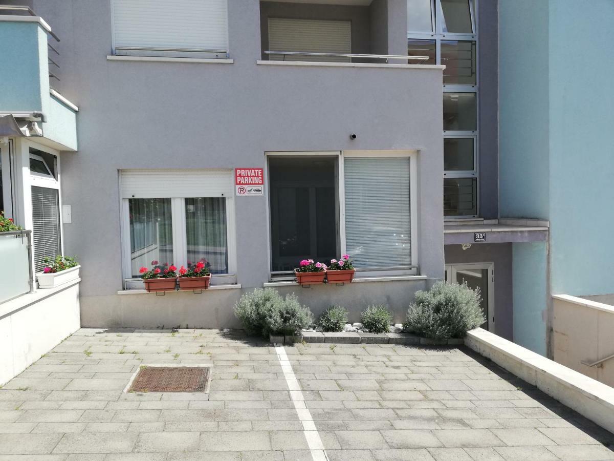 Near Beach Apartment Reno With Private Parking Split Eksteriør billede